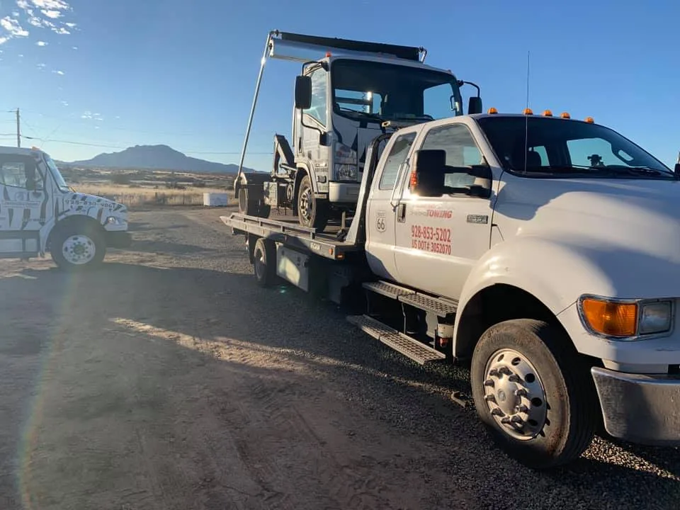 murphys towing light towing 50809022 2109549212690727 4130719139486498816 n