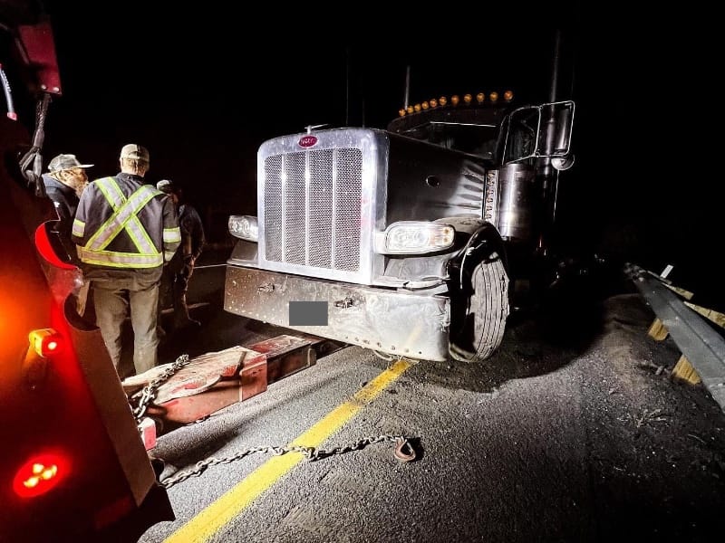 ash fork semi towing